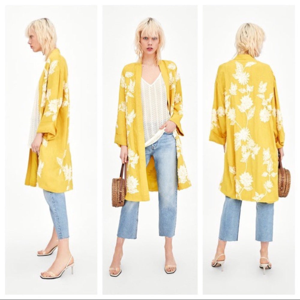 👀 ZARA Limited Edition Embroidered Kimono M